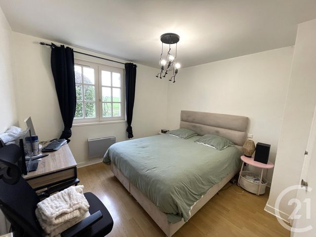 Appartement F3 à louer - 3 pièces - 60.3 m2 - CHALEINS - 01 - RHONE-ALPES - Century 21 Coquillat Immobilier