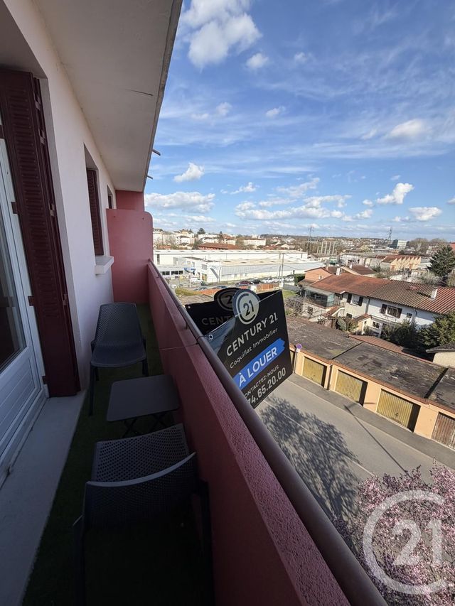 Appartement T3 à louer - 4 pièces - 63.63 m2 - VILLEFRANCHE SUR SAONE - 69 - RHONE-ALPES - Century 21 Coquillat Immobilier