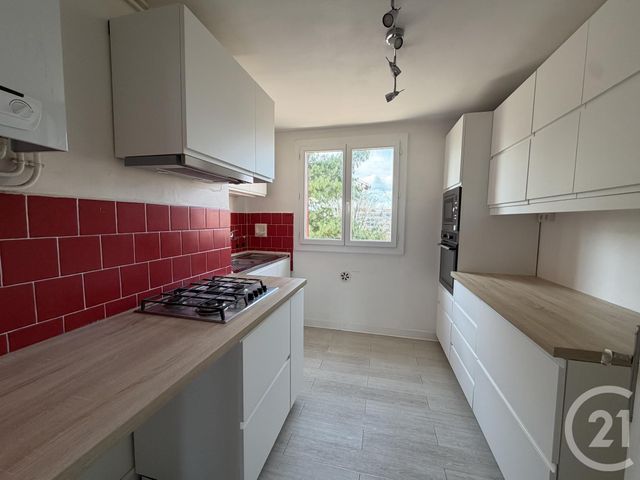 Appartement T3 à louer - 4 pièces - 63.63 m2 - VILLEFRANCHE SUR SAONE - 69 - RHONE-ALPES - Century 21 Coquillat Immobilier