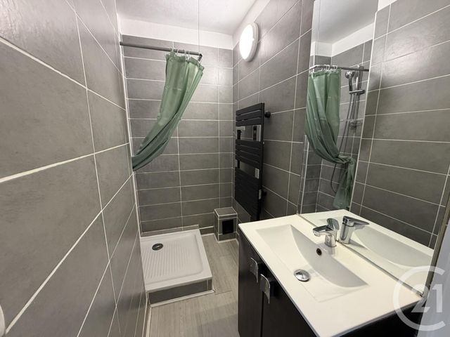 Appartement T3 à louer - 4 pièces - 63.63 m2 - VILLEFRANCHE SUR SAONE - 69 - RHONE-ALPES - Century 21 Coquillat Immobilier