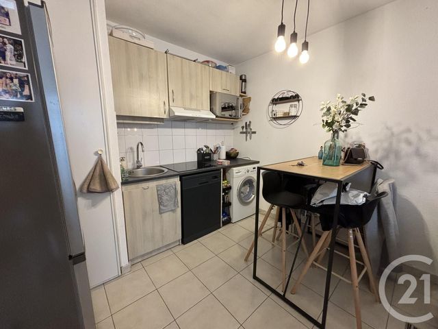 Appartement T2 à louer - 2 pièces - 36.0 m2 - VILLEFRANCHE SUR SAONE - 69 - RHONE-ALPES - Century 21 Coquillat Immobilier