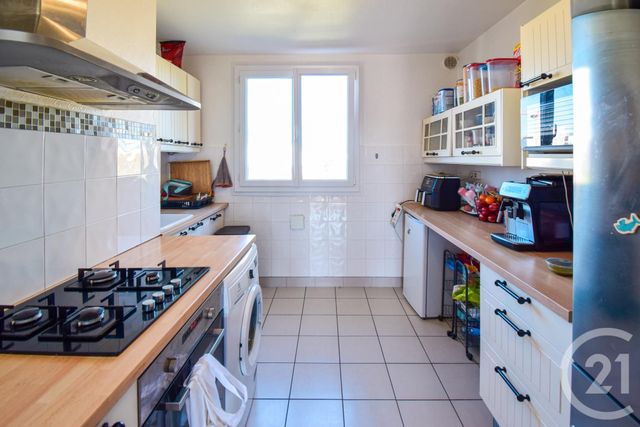 Appartement F3 à vendre - 3 pièces - 63.09 m2 - VILLEFRANCHE SUR SAONE - 69 - RHONE-ALPES - Century 21 Coquillat Immobilier