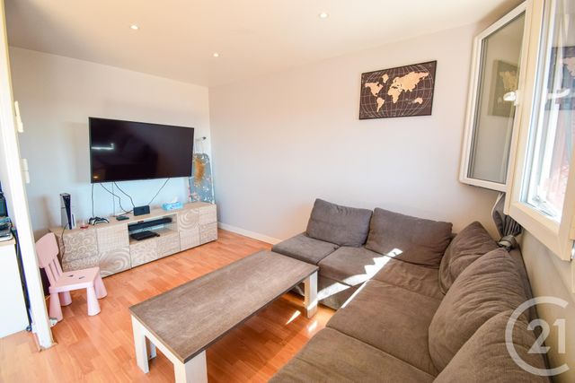 Appartement F3 à vendre - 3 pièces - 63.09 m2 - VILLEFRANCHE SUR SAONE - 69 - RHONE-ALPES - Century 21 Coquillat Immobilier