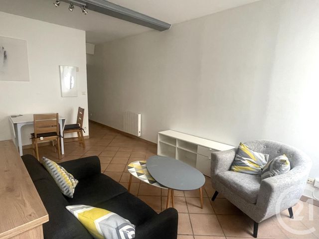 Appartement T2 à louer - 2 pièces - 43.84 m2 - VILLEFRANCHE SUR SAONE - 69 - RHONE-ALPES - Century 21 Coquillat Immobilier