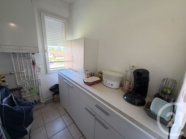 Appartement F3 à louer - 3 pièces - 75.0 m2 - FAREINS - 01 - RHONE-ALPES - Century 21 Coquillat Immobilier