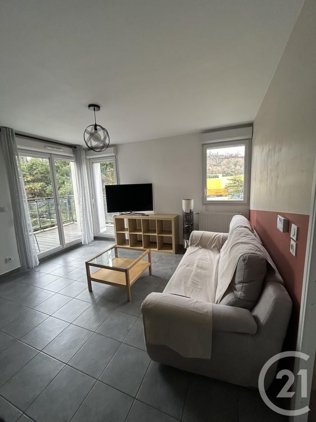 Appartement F2 à louer - 2 pièces - 42.6 m2 - NEUVILLE SUR SAONE - 69 - RHONE-ALPES - Century 21 Coquillat Immobilier