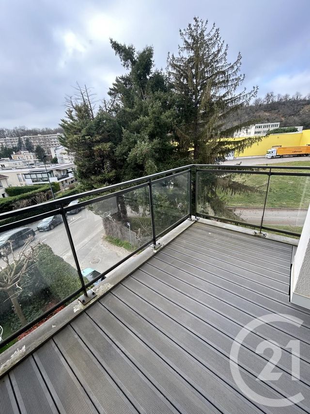Appartement F2 à louer - 2 pièces - 42.6 m2 - NEUVILLE SUR SAONE - 69 - RHONE-ALPES - Century 21 Coquillat Immobilier