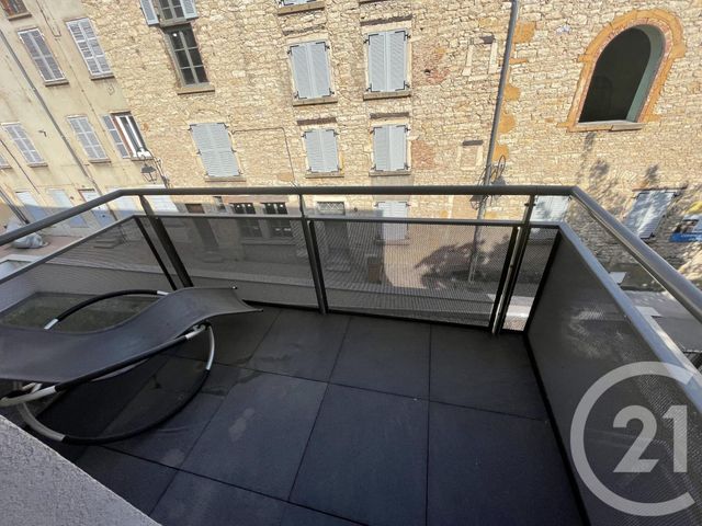 Appartement Studio à louer - 1 pièce - 28.28 m2 - VILLEFRANCHE SUR SAONE - 69 - RHONE-ALPES - Century 21 Coquillat Immobilier
