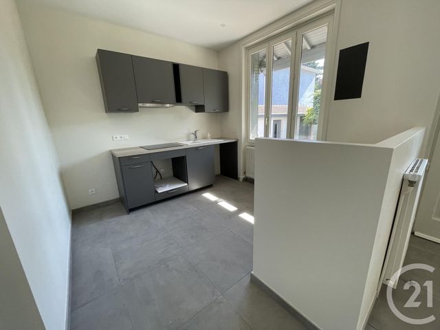 maison à louer - 5 pièces - 109.76 m2 - VILLEFRANCHE SUR SAONE - 69 - RHONE-ALPES - Century 21 Coquillat Immobilier