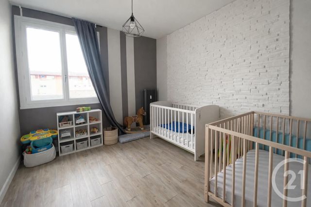 Appartement T3 à vendre - 3 pièces - 57.25 m2 - VILLEFRANCHE SUR SAONE - 69 - RHONE-ALPES - Century 21 Coquillat Immobilier