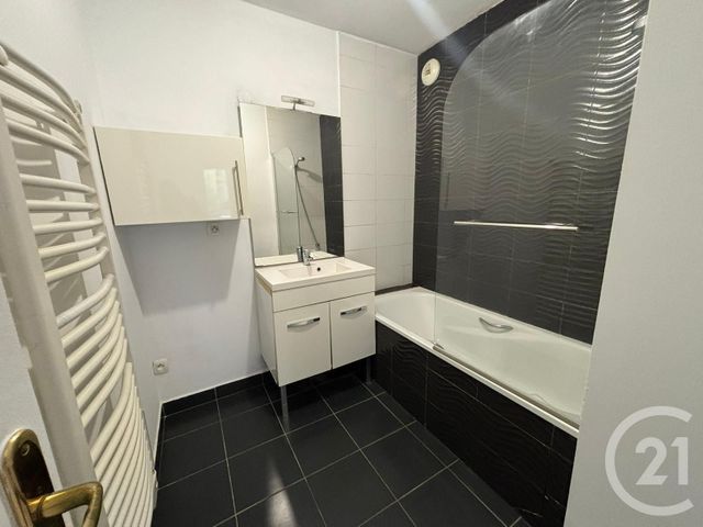 Appartement F2 à louer - 2 pièces - 38.17 m2 - VILLEFRANCHE SUR SAONE - 69 - RHONE-ALPES - Century 21 Coquillat Immobilier