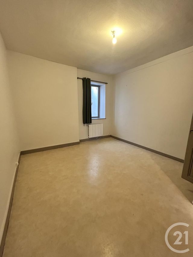 maison à louer - 4 pièces - 114.0 m2 - VAUX EN BEAUJOLAIS - 69 - RHONE-ALPES - Century 21 Coquillat Immobilier