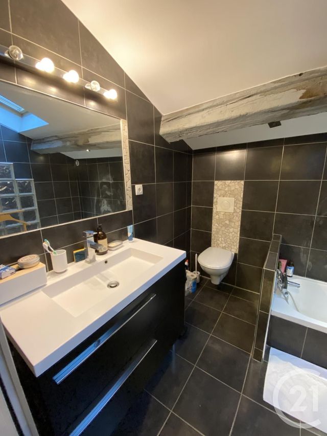 Appartement F2 à louer - 3 pièces - 76.21 m2 - VILLEFRANCHE SUR SAONE - 69 - RHONE-ALPES - Century 21 Coquillat Immobilier