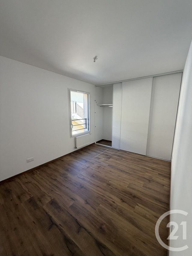 Appartement à louer - 4 pièces - 79.97 m2 - GLEIZE - 69 - RHONE-ALPES - Century 21 Coquillat Immobilier