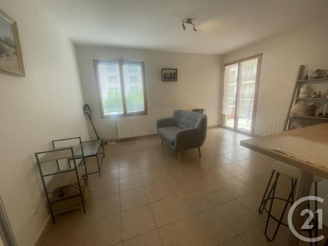 Appartement F2 à louer - 2 pièces - 41.0 m2 - VILLEFRANCHE SUR SAONE - 69 - RHONE-ALPES - Century 21 Coquillat Immobilier