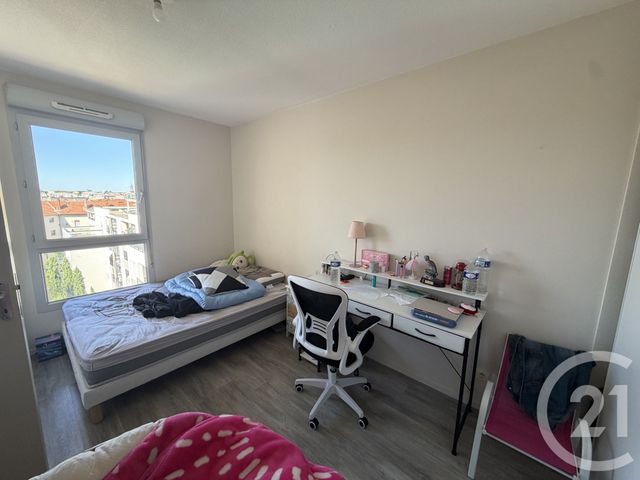 Appartement T3 à louer - 3 pièces - 55.3 m2 - VILLEFRANCHE SUR SAONE - 69 - RHONE-ALPES - Century 21 Coquillat Immobilier