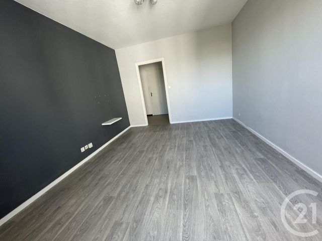 Appartement F4 à louer - 4 pièces - 78.4 m2 - VILLEFRANCHE SUR SAONE - 69 - RHONE-ALPES - Century 21 Coquillat Immobilier