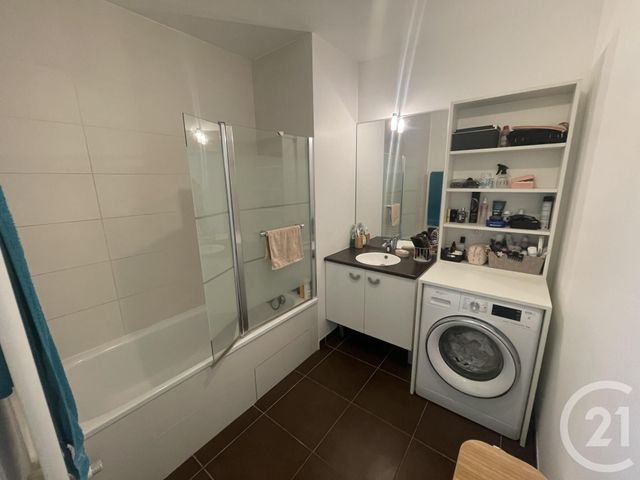 Appartement F3 à louer - 3 pièces - 65.72 m2 - VILLEFRANCHE SUR SAONE - 69 - RHONE-ALPES - Century 21 Coquillat Immobilier