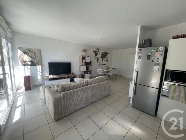 Appartement F3 à louer - 3 pièces - 65.72 m2 - VILLEFRANCHE SUR SAONE - 69 - RHONE-ALPES - Century 21 Coquillat Immobilier