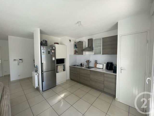 Appartement F3 à louer - 3 pièces - 65.72 m2 - VILLEFRANCHE SUR SAONE - 69 - RHONE-ALPES - Century 21 Coquillat Immobilier