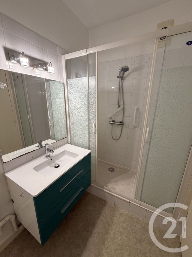 Appartement F3 à louer - 3 pièces - 64.74 m2 - VILLEFRANCHE SUR SAONE - 69 - RHONE-ALPES - Century 21 Coquillat Immobilier