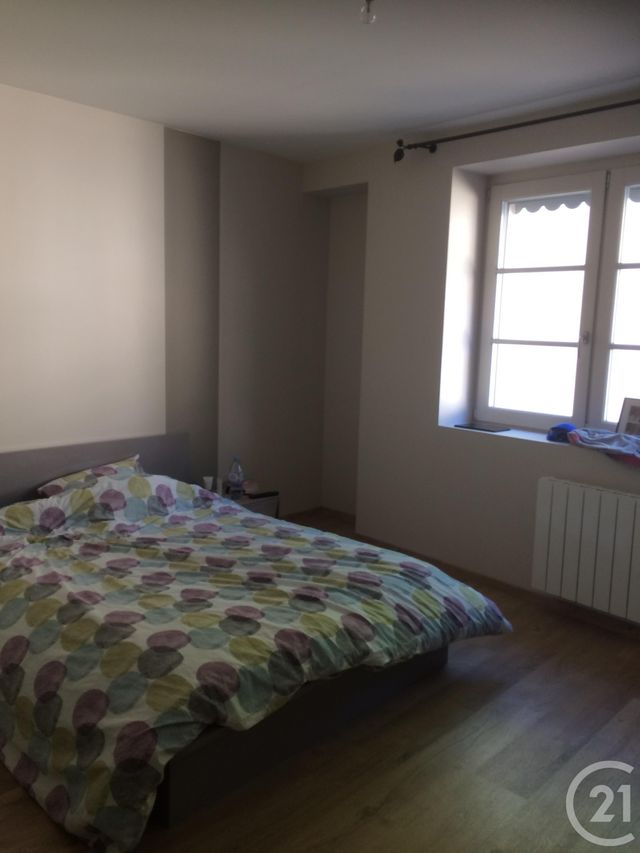 Appartement F3 à louer - 3 pièces - 78.0 m2 - TREVOUX - 01 - RHONE-ALPES - Century 21 Coquillat Immobilier