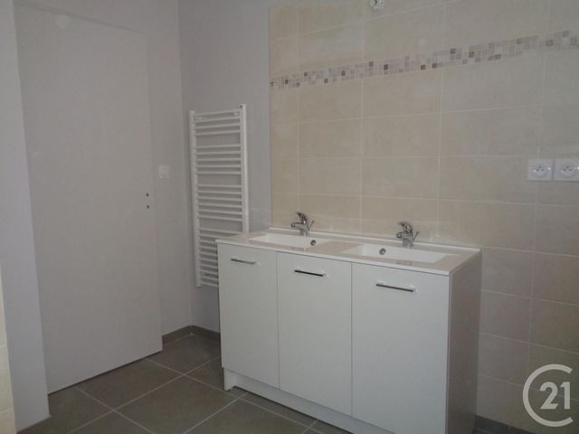 Appartement F3 à louer - 3 pièces - 78.0 m2 - TREVOUX - 01 - RHONE-ALPES - Century 21 Coquillat Immobilier
